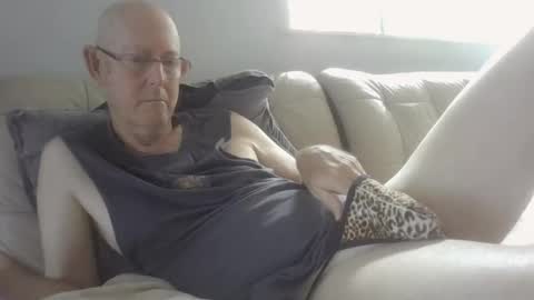 largerthan-   say hi on entry online show from February 15, 11:47 pm