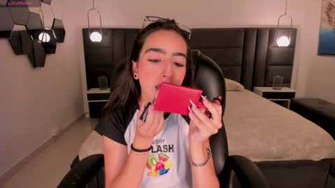 Larisa Smirnov online show from March 4, 3:58 am