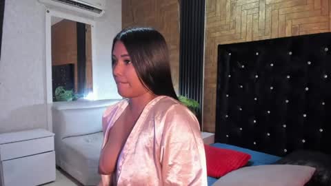       online show from April 23, 8:10 pm