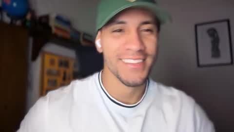 andrew online show from November 24, 1:43 pm