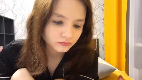 Mila online show from June 3, 7:08 pm