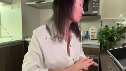 Goddess Tati Bangs Fetish online show from May 5, 9:42 pm