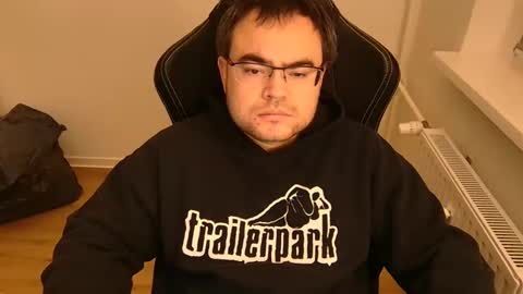 latexboy893 online show from February 22, 11:18 pm