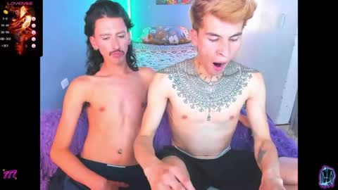 latin_boysxxx_ online show from April 22, 10:28 pm