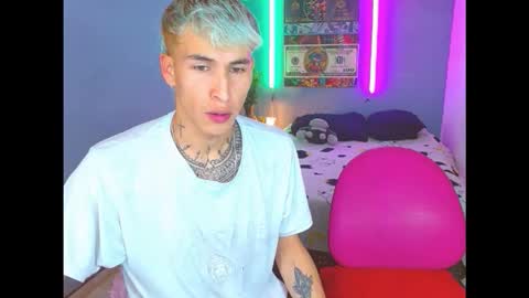 latin_boysxxx_ online show from October 27, 2:44 am