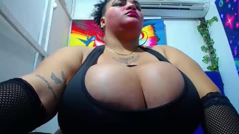 latina_bigboos12 online show from March 9, 1:10 am