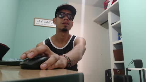 latinbigcrazy online show from May 29, 4:05 pm