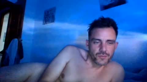 LatinBlueBoy online show from June 18, 12:54 pm