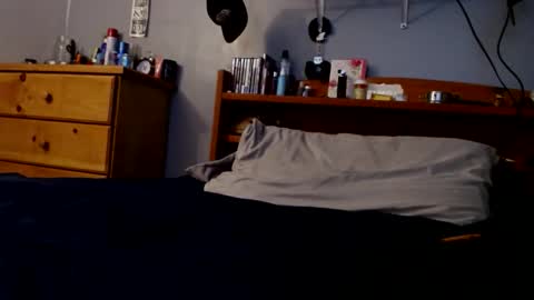 lee  james online show from December 20, 8:54 am