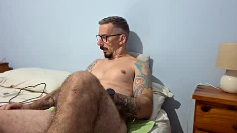 latinheat95 online show from May 5, 10:04 pm