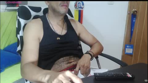 latinmartin254 online show from July 25, 1:42 pm