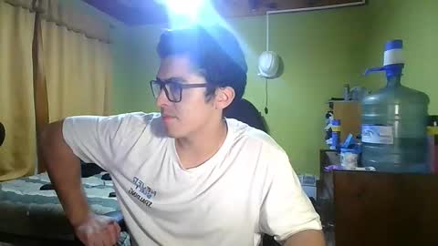 latinn_babe online show from March 19, 6:30 am