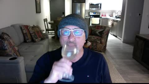 QS - INDEPENDENT MODEL online show from February 23, 6:17 am