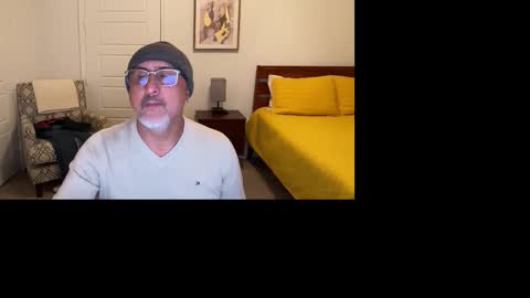 QS - INDEPENDENT MODEL online show from November 13, 6:49 am