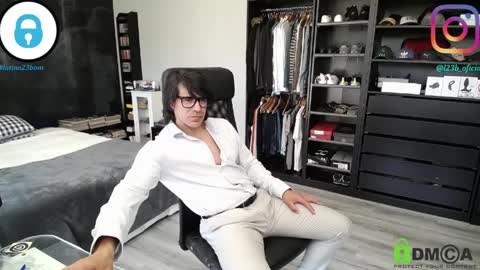 sam online show from April 1, 1:41 pm