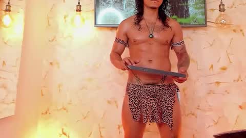 latino_boysmiles online show from November 1, 12:22 am