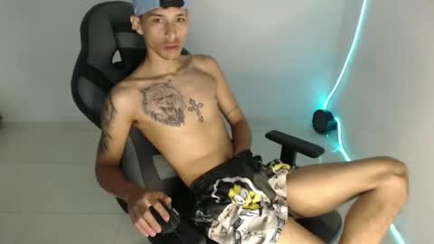 latinoalpha73 online show from March 1, 11:58 am