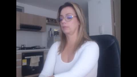 latinpaprika online show from March 10, 11:45 am