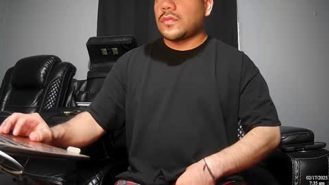 Snapshot of latinstud7 chatting on February 17, 1:33 pm Nico online show from February 17, 1:33 pm