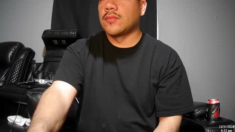 Snapshot of latinstud7 chatting on January 1, 12:32 am Nico online show from January 1, 12:32 am