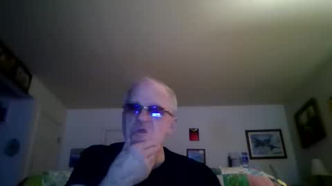 laugh_till_u_pee70 online show from March 5, 6:50 pm