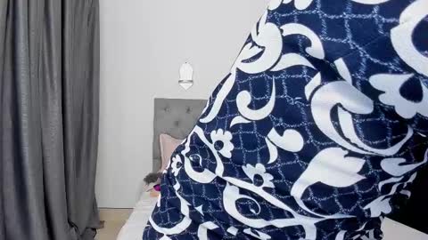   online show from September 8, 6:40 pm