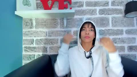 Laura online show from March 3, 6:56 pm