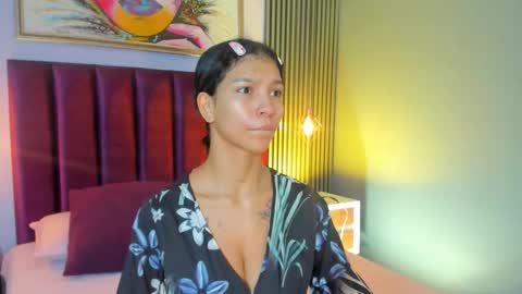 Laura online show from November 19, 12:48 pm