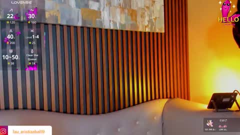 Laura online show from February 8, 1:25 pm