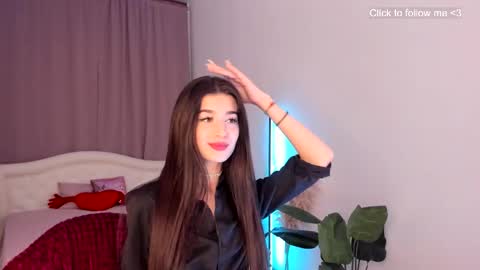 Laura online show from October 29, 7:58 pm