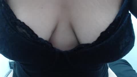  Laura  online show from February 18, 3:45 pm