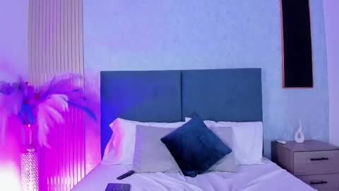 LauraIvy online show from April 21, 1:18 pm