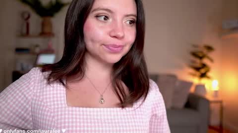 Laura Lee. online show from December 1, 1:14 am