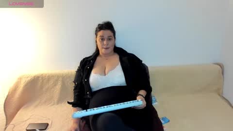 Laura online show from January 6, 10:58 pm