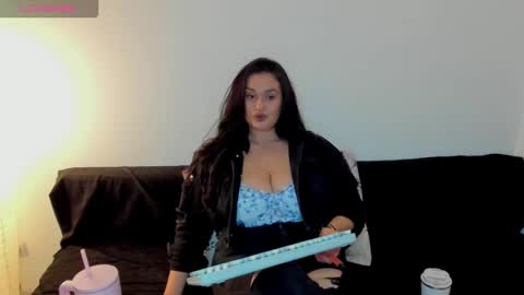 Laura online show from March 4, 7:55 pm