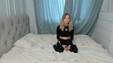 Leila online show from June 12, 9:52 am