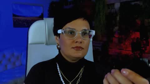 lauradavidsons online show from September 18, 12:31 pm