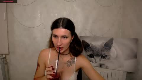 Laura online show from August 7, 9:51 am
