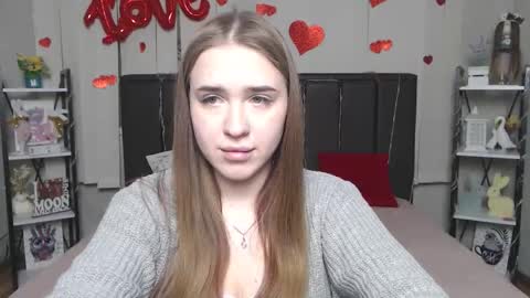 LauraHlot online show from March 19, 7:08 pm