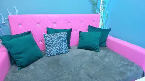 Laura online show from December 2, 8:56 am