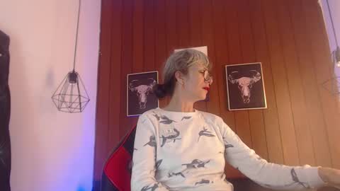 Laura Sofia online show from February 26, 1:53 am