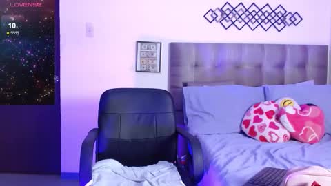 Snapshot of laureen_brown chatting on January 29, 9:50 pm Laura online show from January 29, 9:50 pm