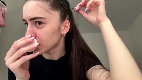 laurenadupuy online show from June 19, 1:17 pm