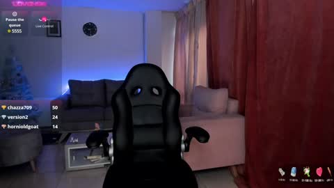 Lauren online show from December 9, 10:41 pm