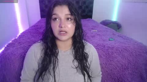 laurenkenner28_ online show from April 23, 6:53 pm