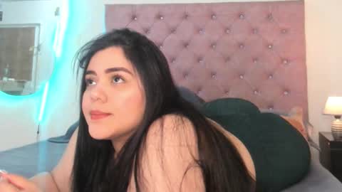 laurenlaine online show from February 20, 7:38 pm