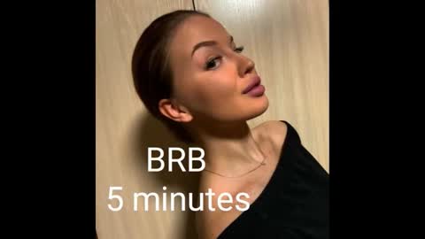 laurennhill online show from October 7, 1:01 am