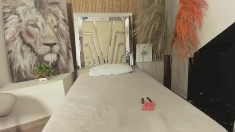 Lauren  online show from January 15, 4:16 pm