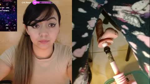 lauriss_ online show from May 24, 8:26 pm
