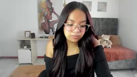 lauu7 online show from June 26, 1:49 pm